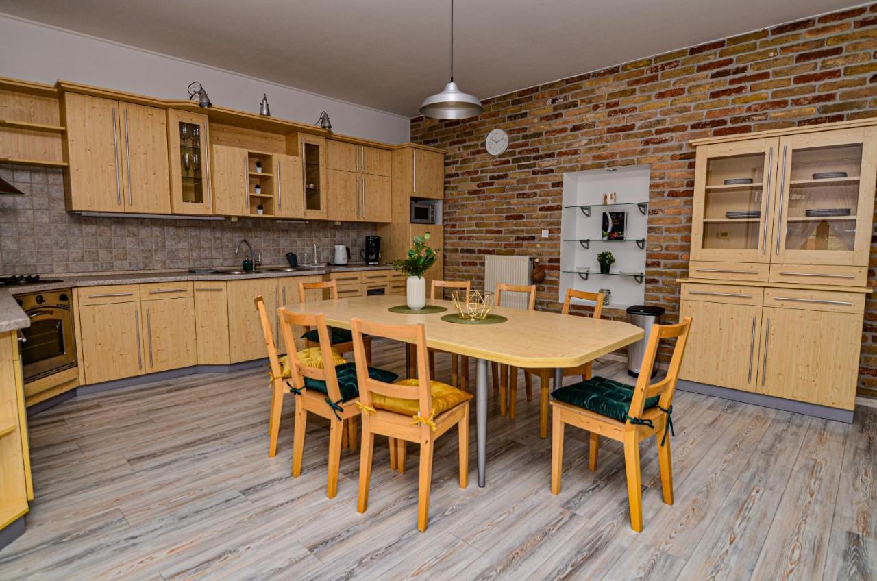 Apartamento Kossuth Vendeghaz Tolna Exterior foto